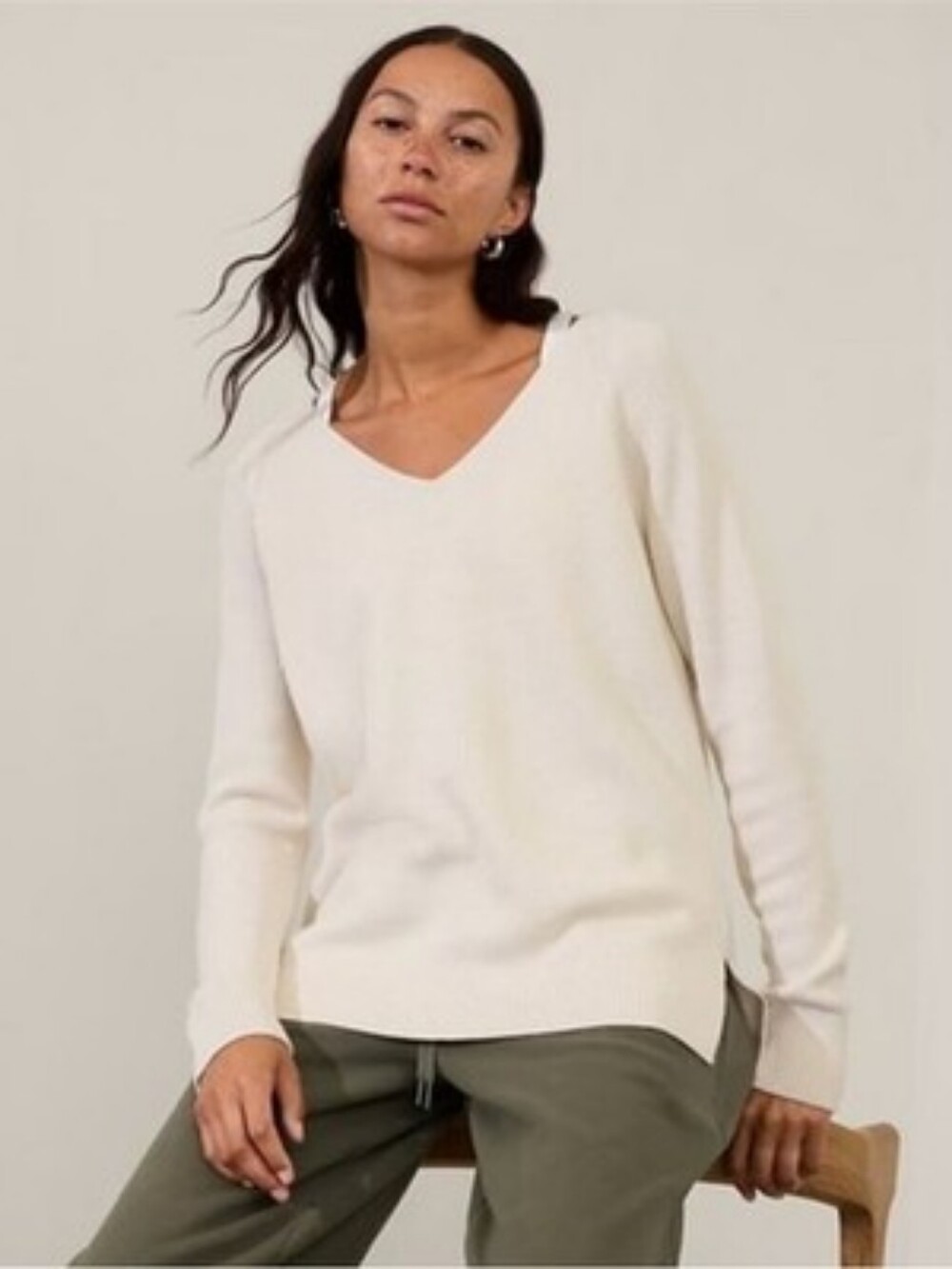Athleta Women Merino Wool Blend Pullover lvory Hanover V-neck Sweater, Sz M